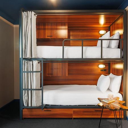Hostel Selina St Kilda Melbourne City Exterior foto